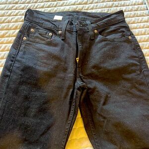 Black men’s Levi’s jeans